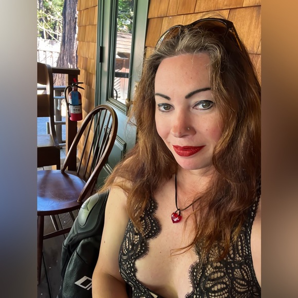 Meet your Posher, Gamora. - Picture 4 of 5